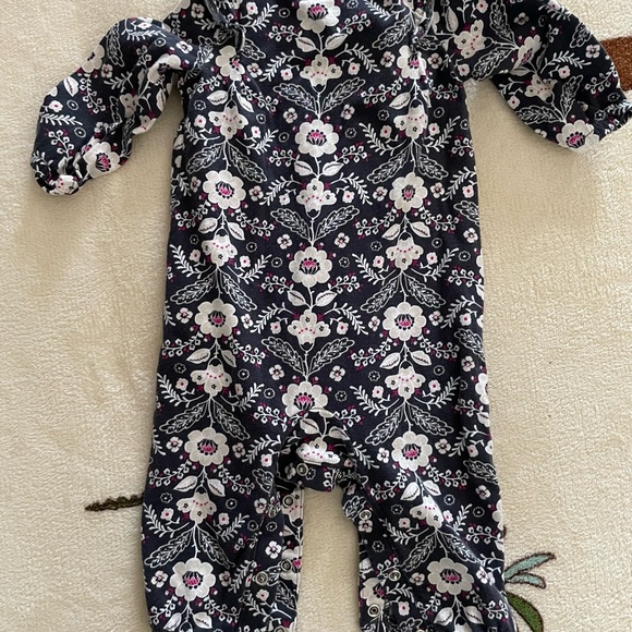 Carters printed romper - Picture 3 of 5